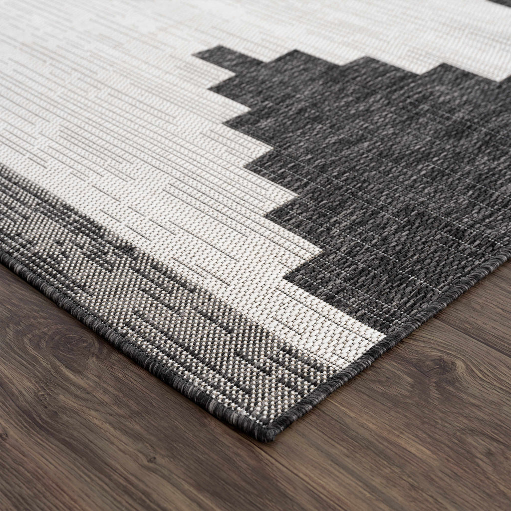 Hauteloom Djugun DJU Black Machine Made Polypropylene Rug