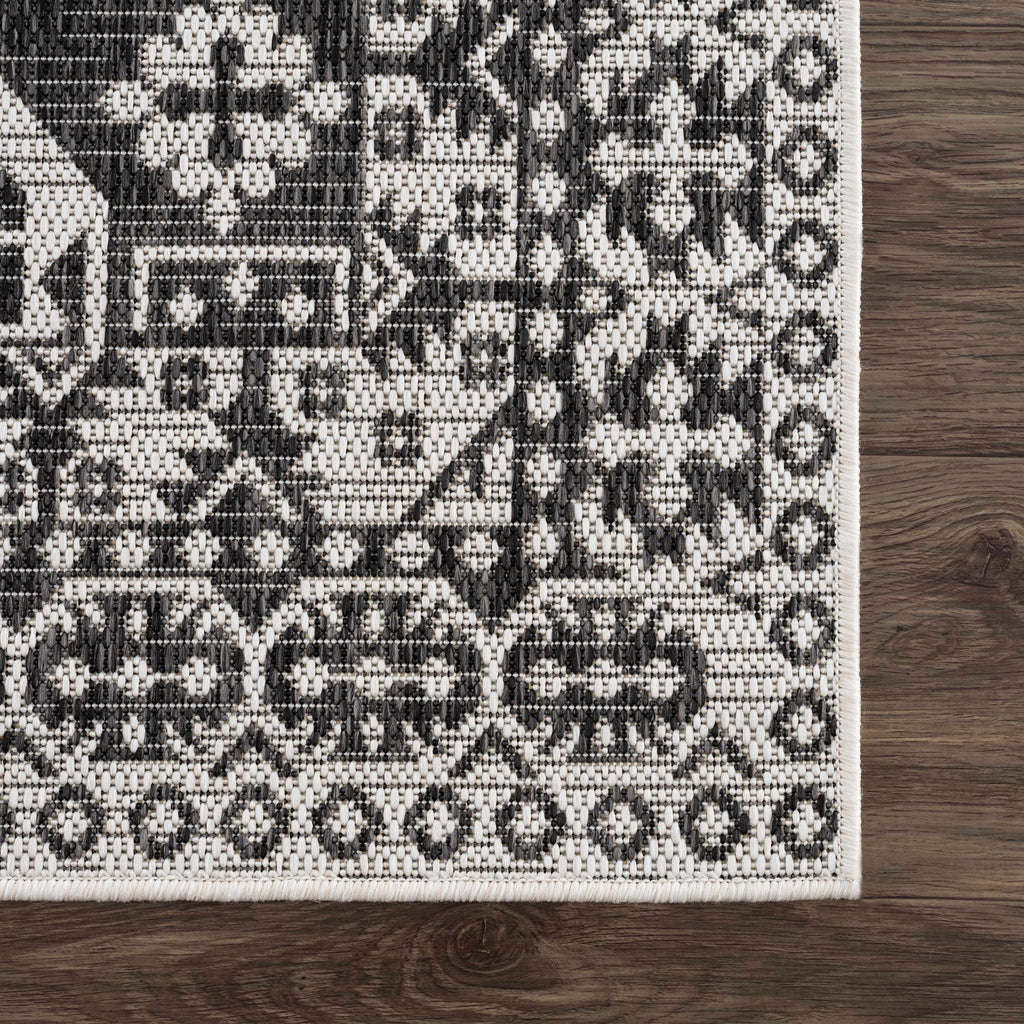 Hauteloom Kingscliff KNGRA Black Machine Made Polypropylene Rug