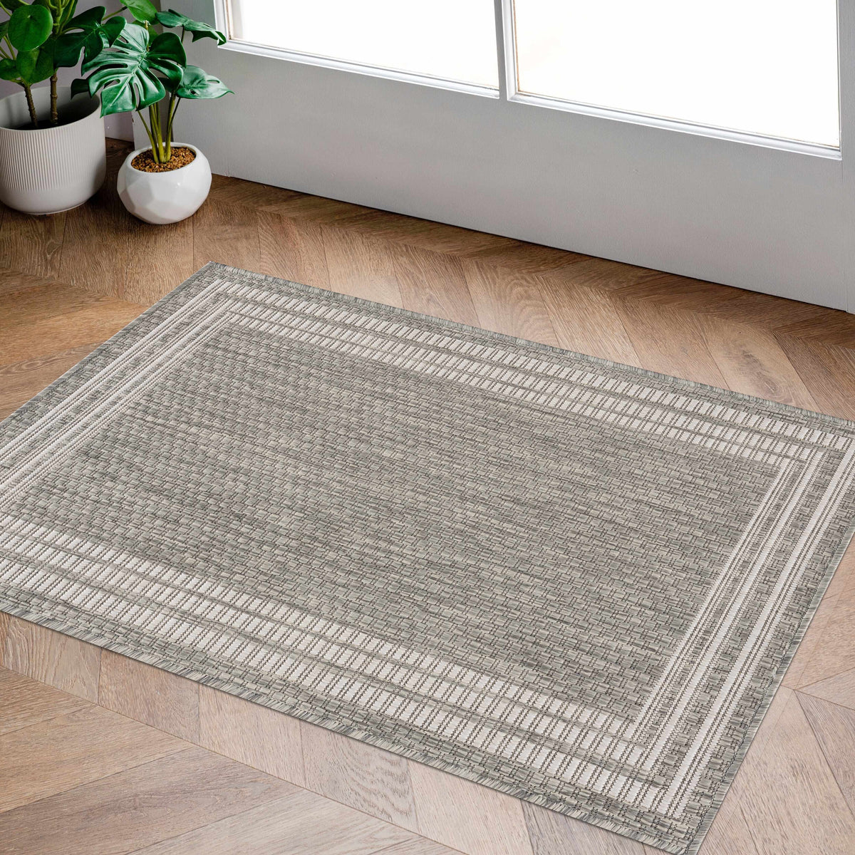 Hauteloom Burradoo BRRVC Gray Machine Made Polypropylene Rug