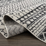 Hauteloom Constantinople CON Black Machine Made Polypropylene Rug