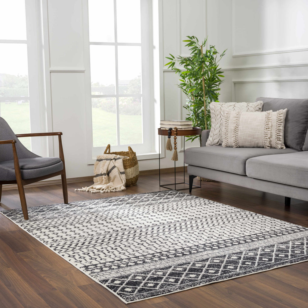 Hauteloom Constantinople CON Black Machine Made Polypropylene Rug