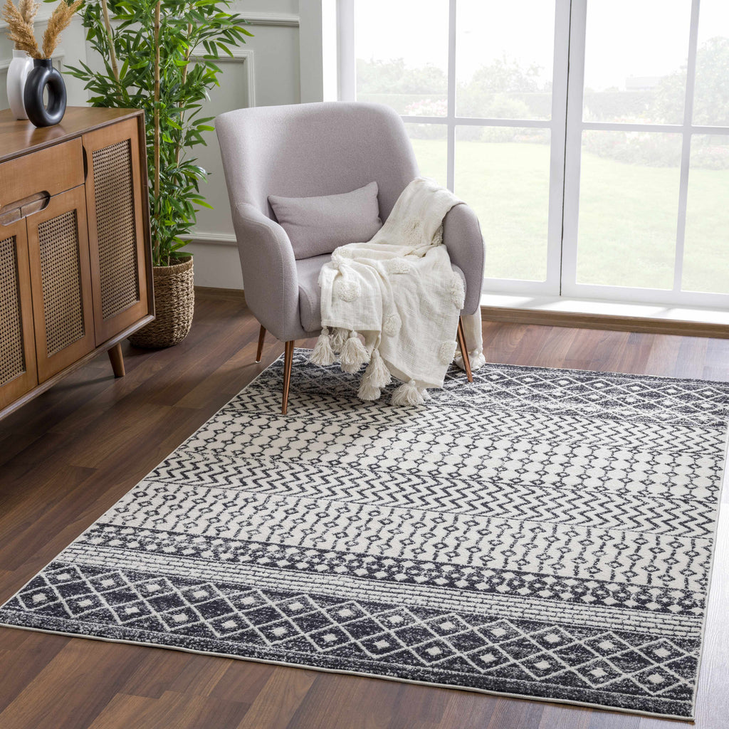 Hauteloom Constantinople CON Black Machine Made Polypropylene Rug