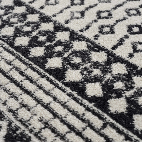 Hauteloom Constantinople CON Black Machine Made Polypropylene Rug