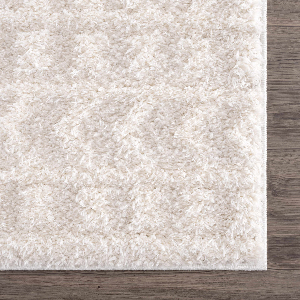 Hauteloom Eivin HRDOEIVINA1 Cream Machine Made Polyester Rug