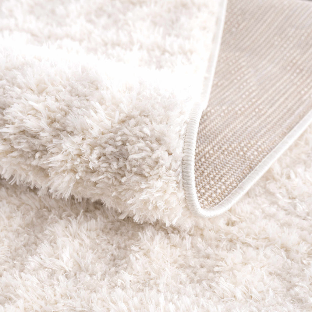 Hauteloom Eivin HRDOEIVINA1 Cream Machine Made Polyester Rug