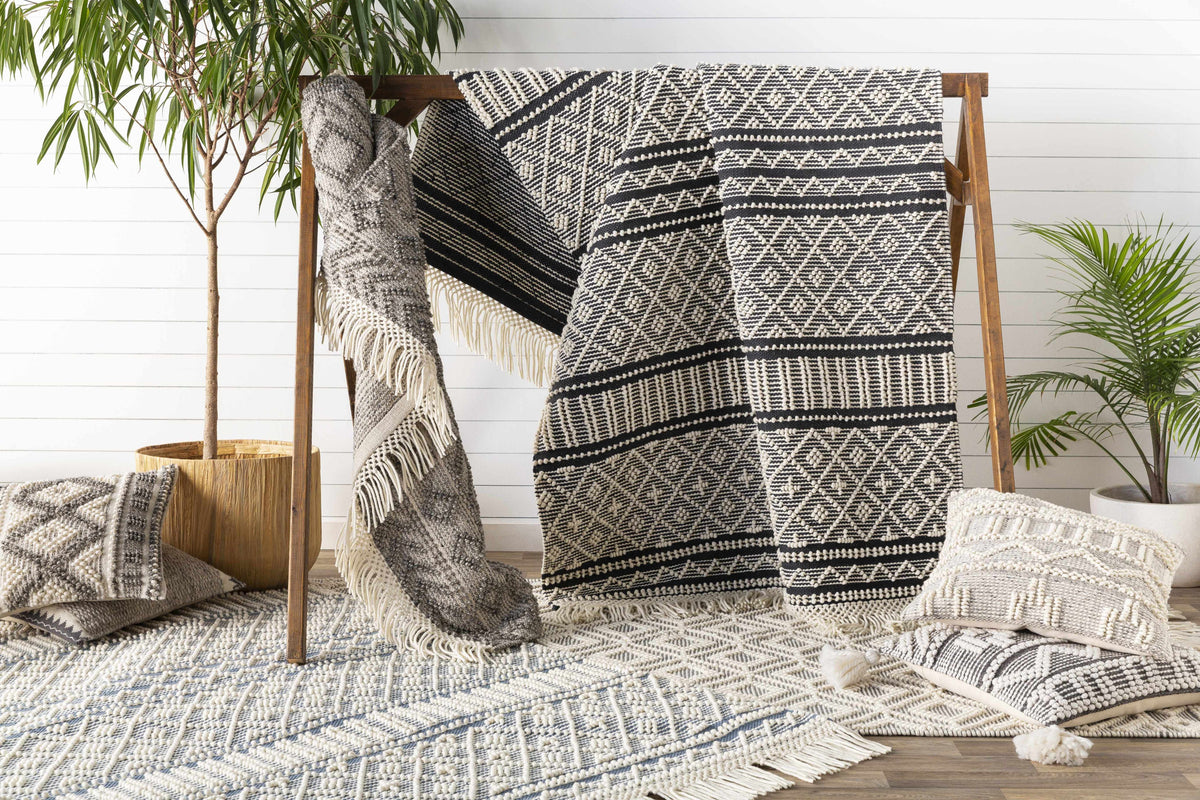 Hauteloom Leon LNHW White Woven/Flatwoven Wool Rug