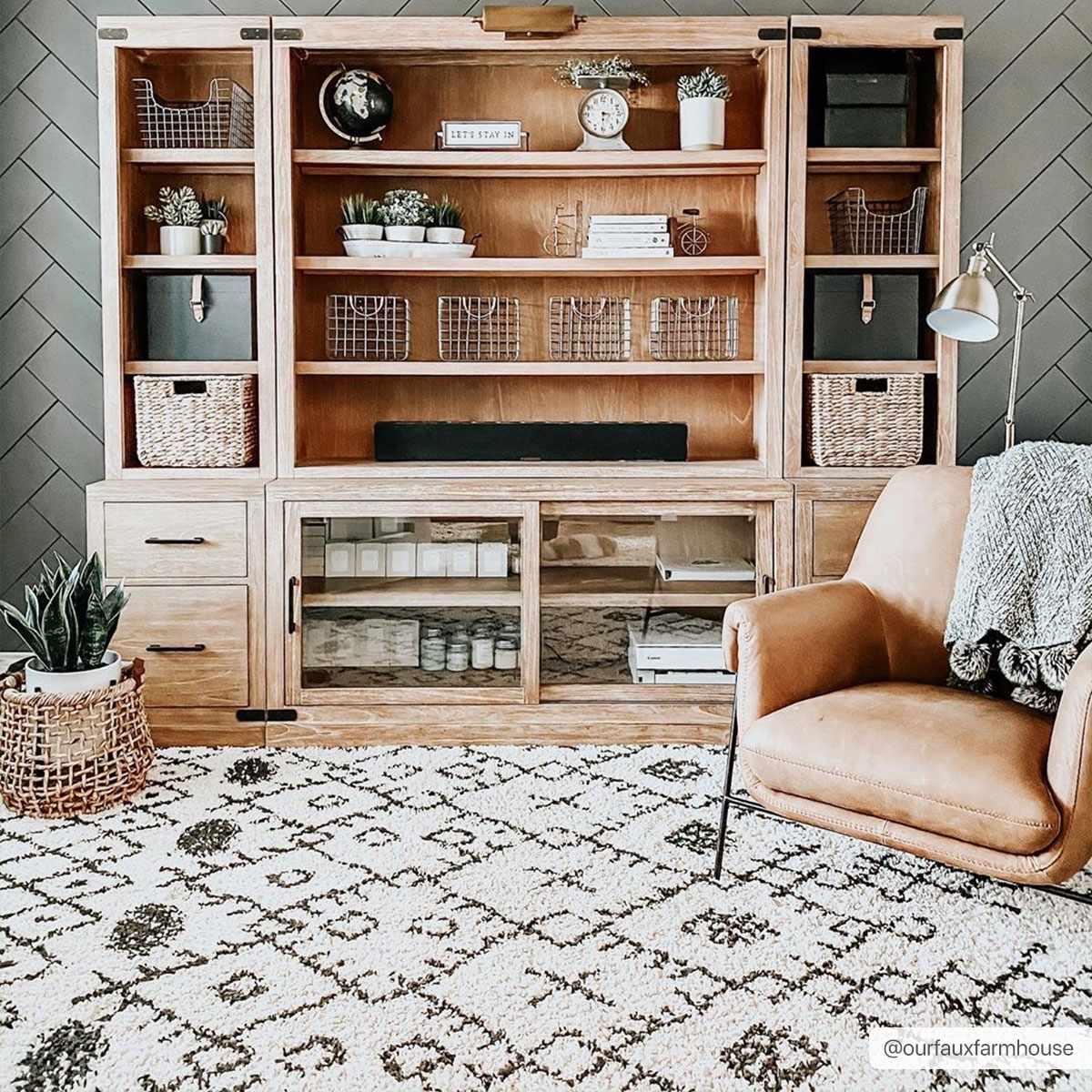 Hauteloom Godalming GOD Charcoal Machine Made Polypropylene Rug