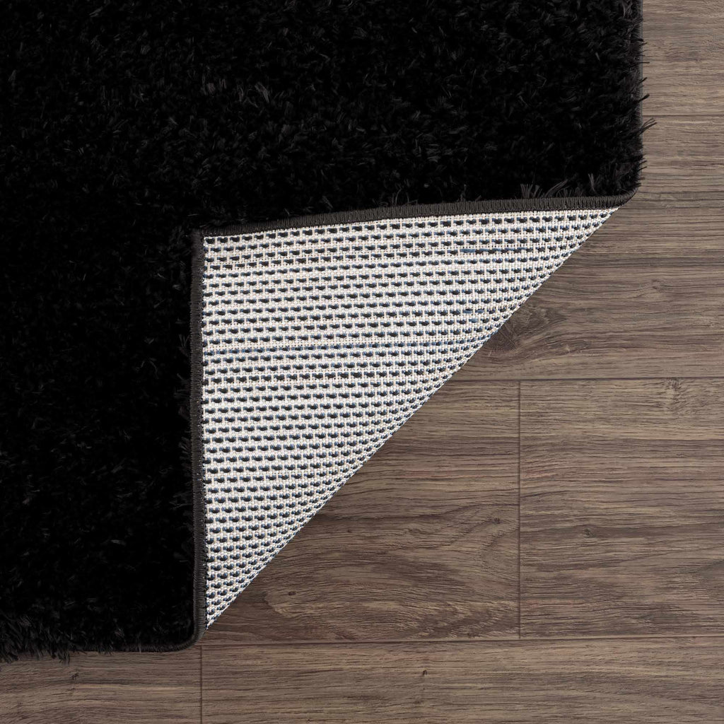 Hauteloom Faina HHAJFAINAA2 Black Machine Made Polyester Rug