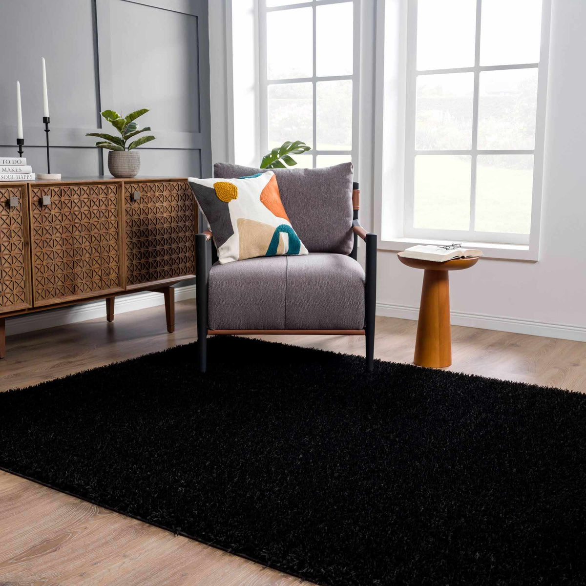 Hauteloom Faina HHAJFAINAA2 Black Machine Made Polyester Rug