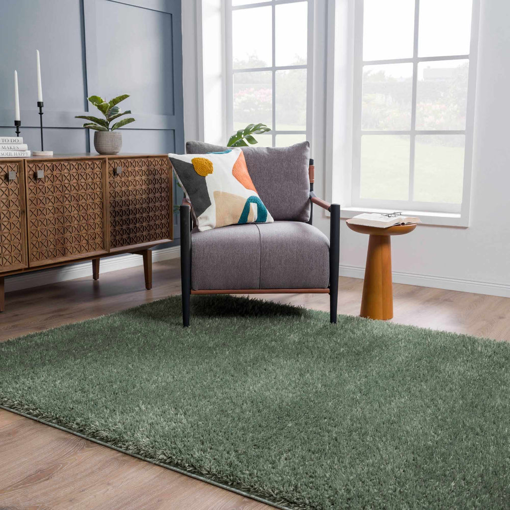 Hauteloom Faina HHAJFAINAA7 Green Machine Made Polyester Rug