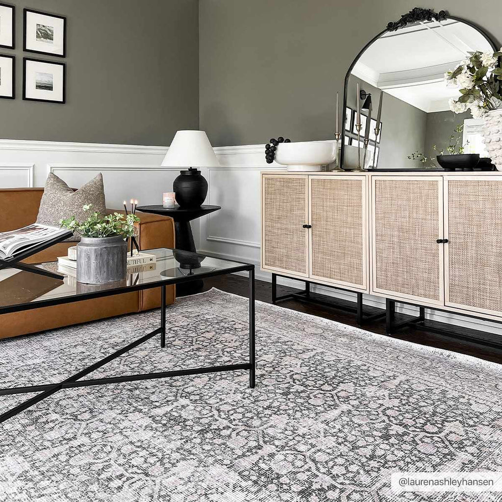 Hauteloom Hedda SAMAHEDDAA1 Light Gray Machine Made Polyester Rug