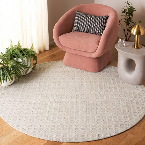 Safavieh Clearance Impressions IM314A Ivory Rug