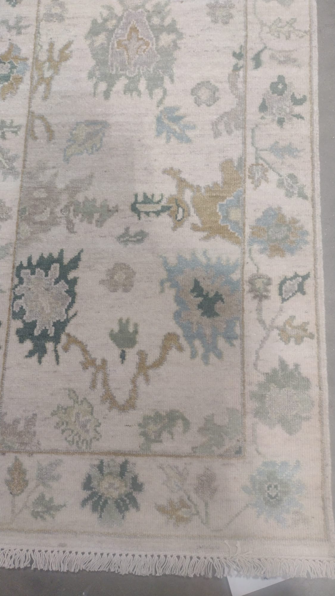 Rugs Done Right Athol AH05 Vintage Ecru / Greens