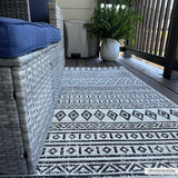 Hauteloom Imboden IMBO Black Machine Made Polypropylene Rug