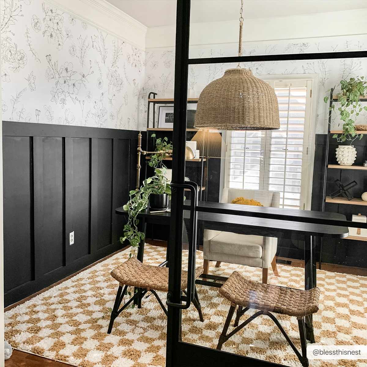 Hauteloom Kieu SBMMKIEU8A2 Ivory Machine Made Polyester Rug
