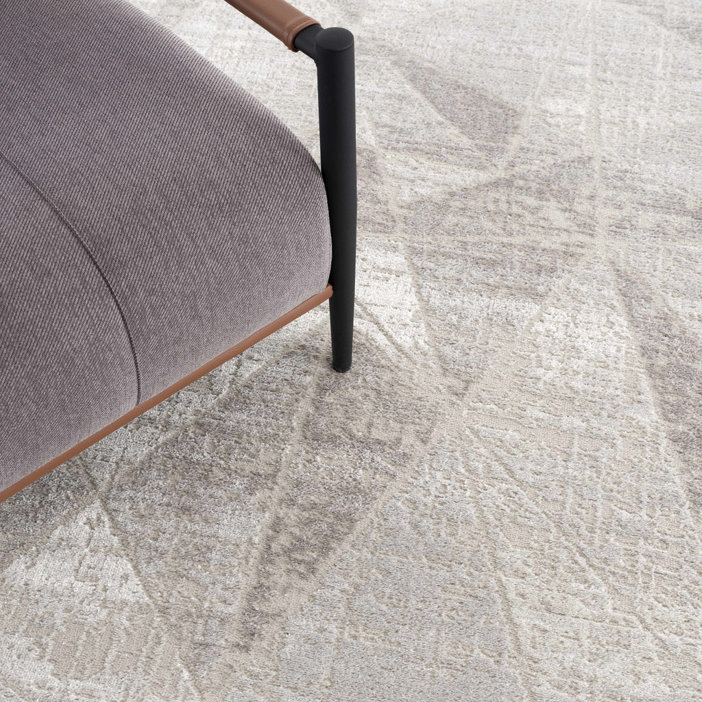 Hauteloom Limited Edition HLEBBASICA1 Light Gray Machine Made Polypropylene Rug
