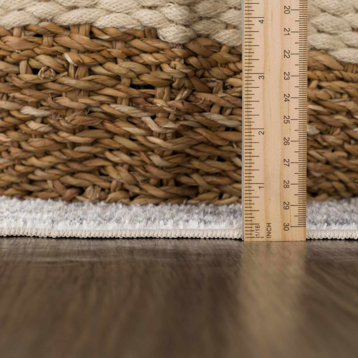 Hauteloom Hera SLLIHERAA43 Ivory Machine Made Polyester Rug