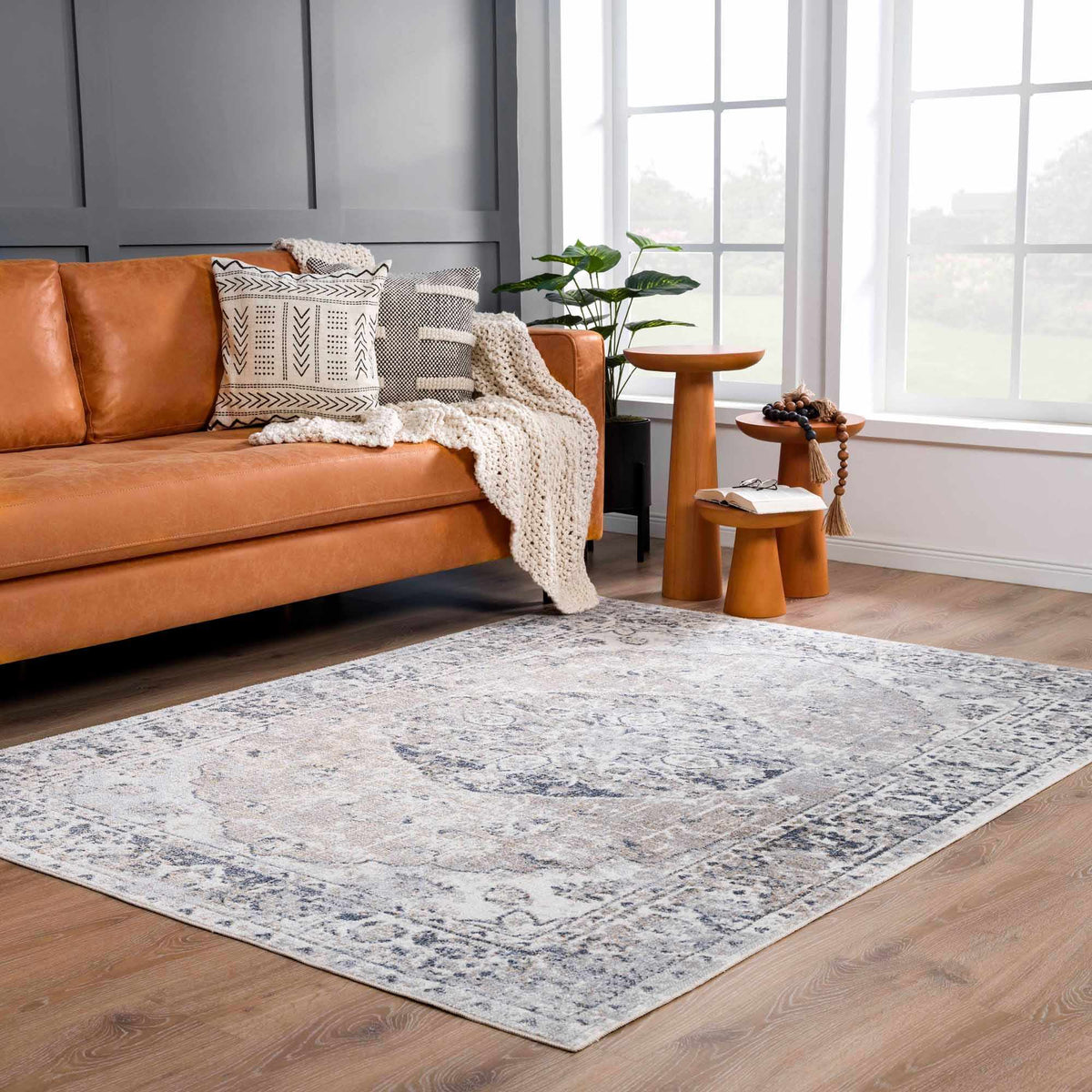 Hauteloom Rudo SLLIRUDOAA2 Light Gray Machine Made Polyester Rug