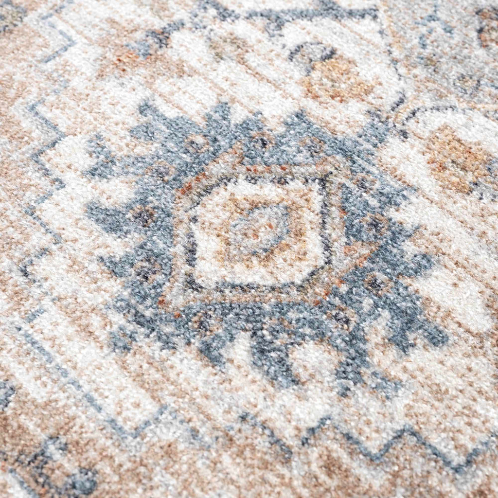 Hauteloom Ezri SLLIEZRI890 Peach Machine Made Polyester Rug