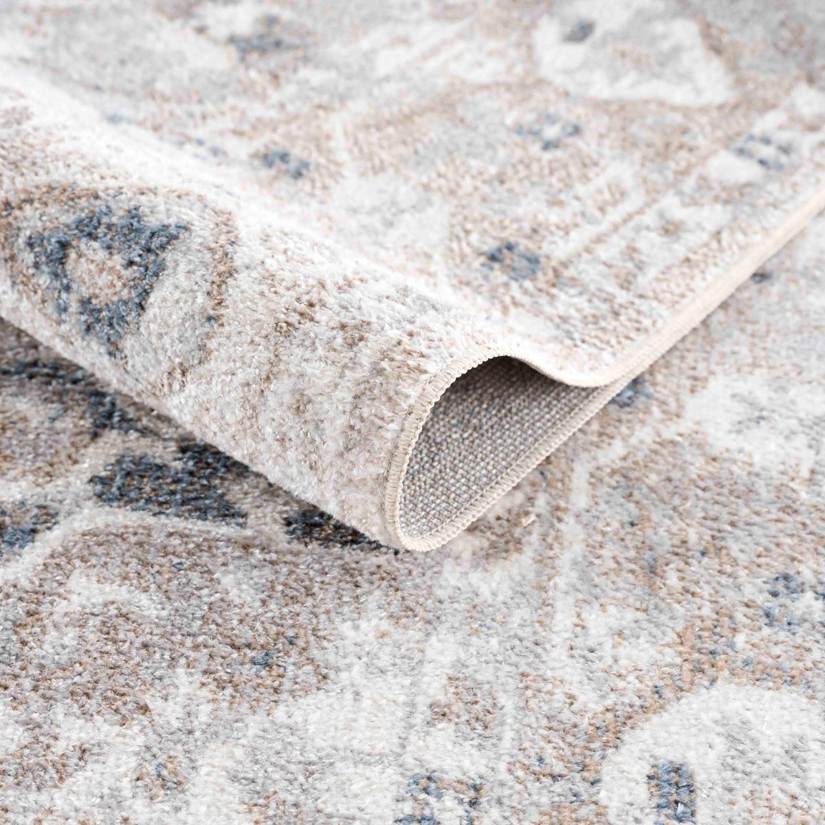 Hauteloom Dobry SLLLDOBRYA1 Off White Machine Made Polyester Rug