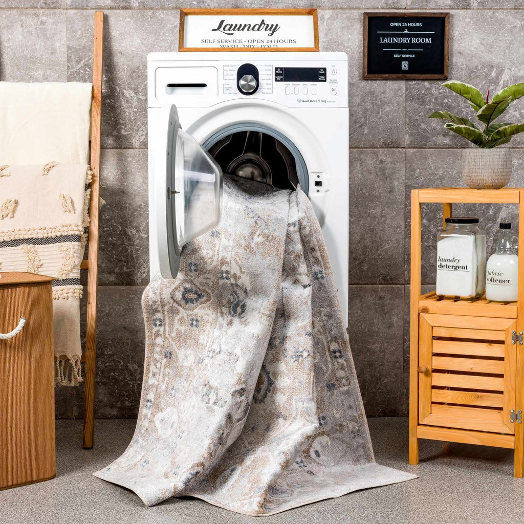 Hauteloom Dobry SLLLDOBRYA1 Off White Machine Made Polyester Rug
