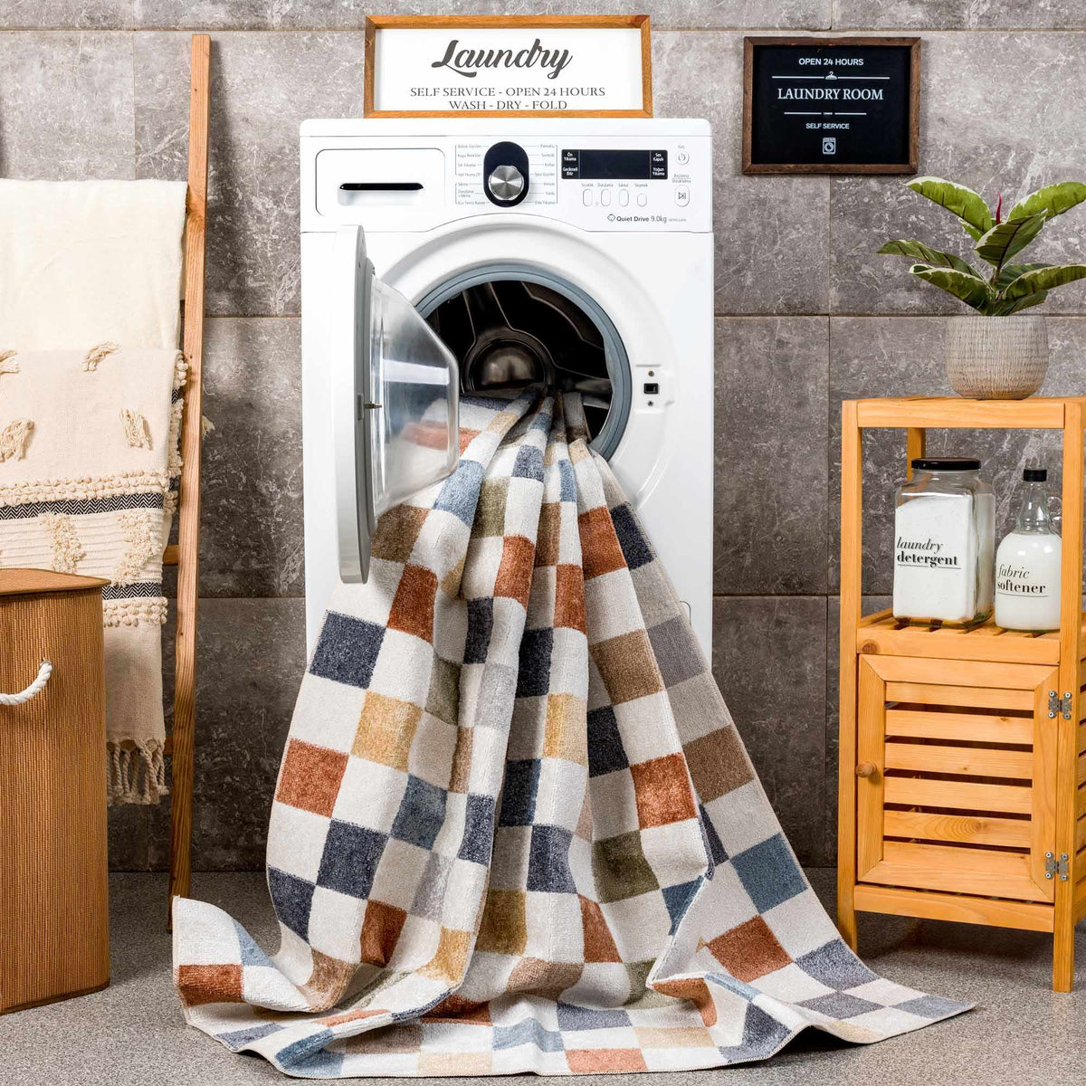 Hauteloom Alia SLLLALIAQA1 Off White Machine Made Polyester Rug