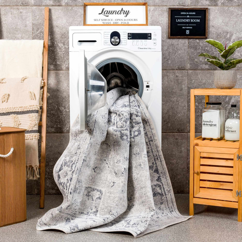 Hauteloom Akram HLLLAKRAMA1 Cream Machine Made Polyester Rug