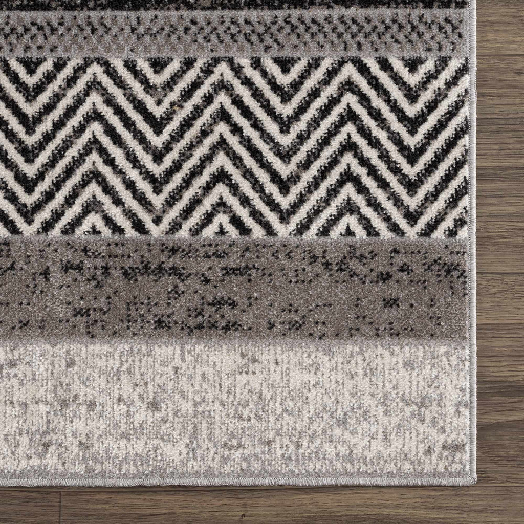 Hauteloom Middlestown MDDKA Black Machine Made Polyester Rug