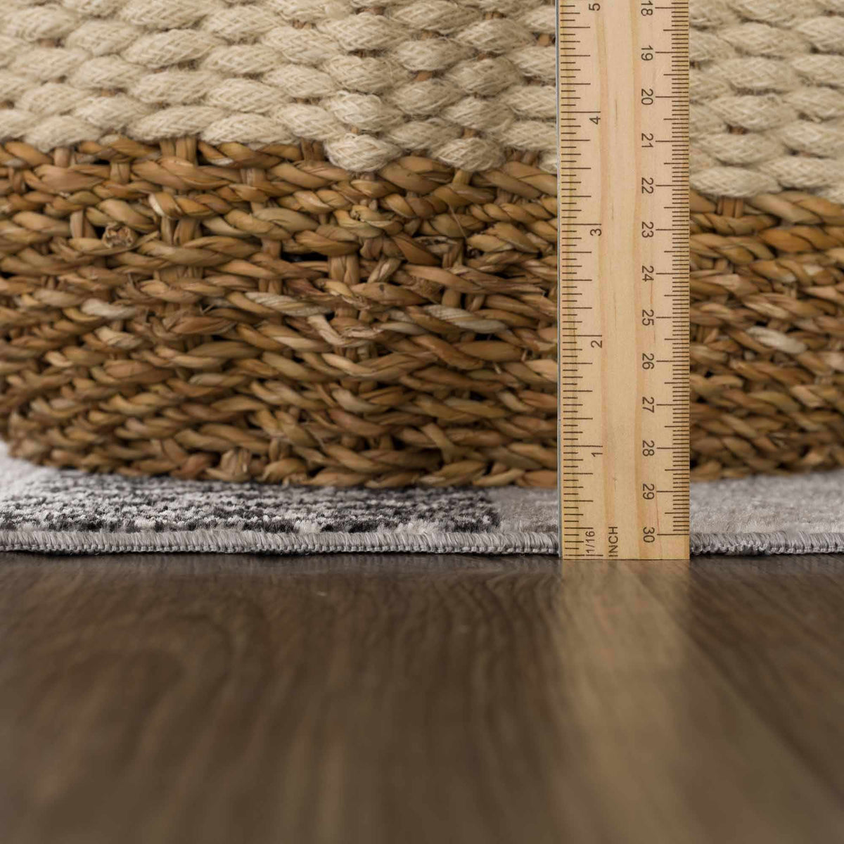 Hauteloom Middlestown MDDKA Black Machine Made Polyester Rug