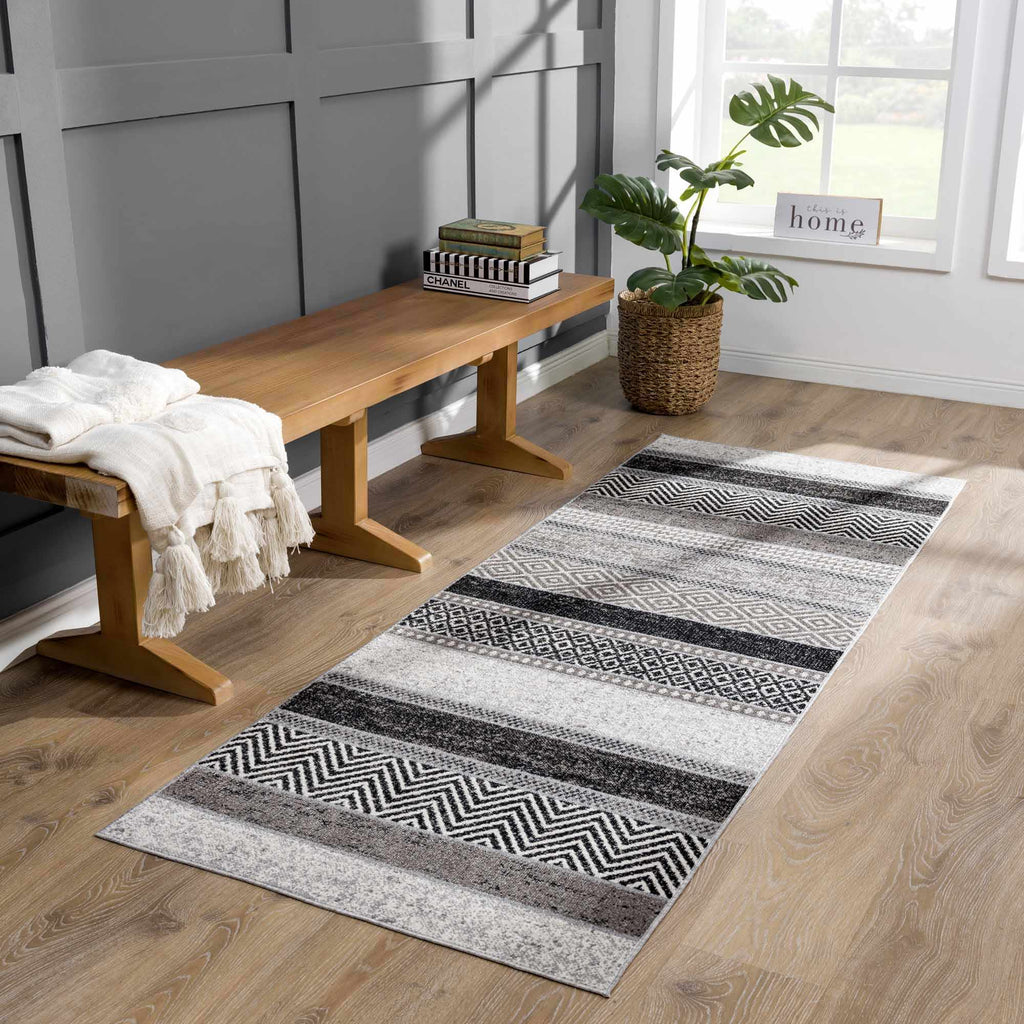 Hauteloom Middlestown MDDKA Black Machine Made Polyester Rug