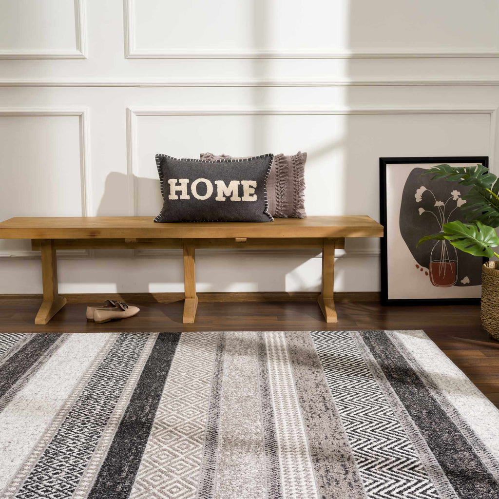 Hauteloom Middlestown MDDKA Black Machine Made Polyester Rug
