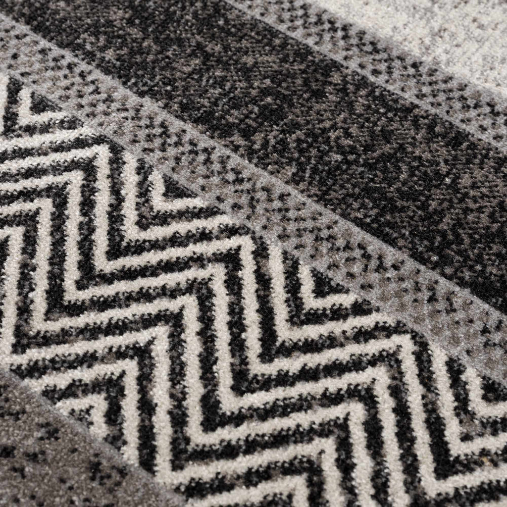 Hauteloom Middlestown MDDKA Black Machine Made Polyester Rug