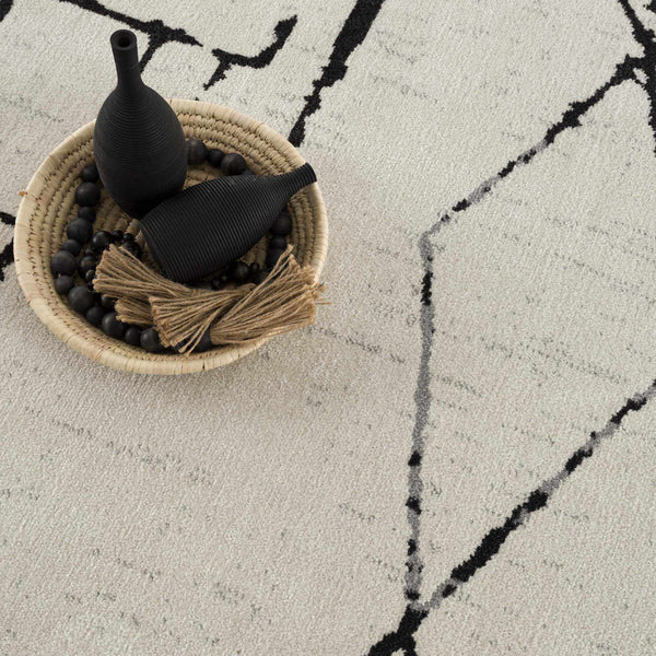Hauteloom Maguyam MAGU Black Machine Made Polyester Rug