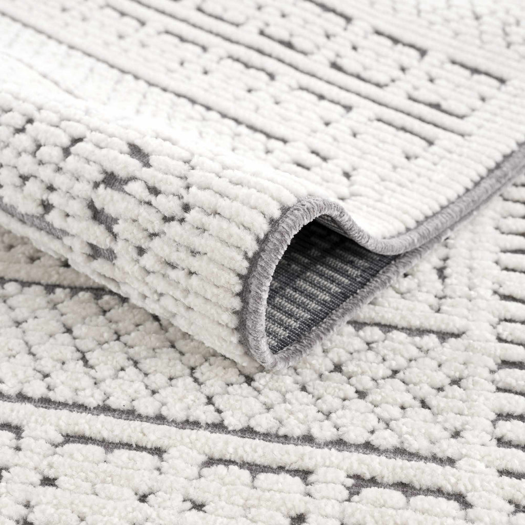 Hauteloom Bahar SLYBBAHARA2 Off White Machine Made Polypropylene Rug