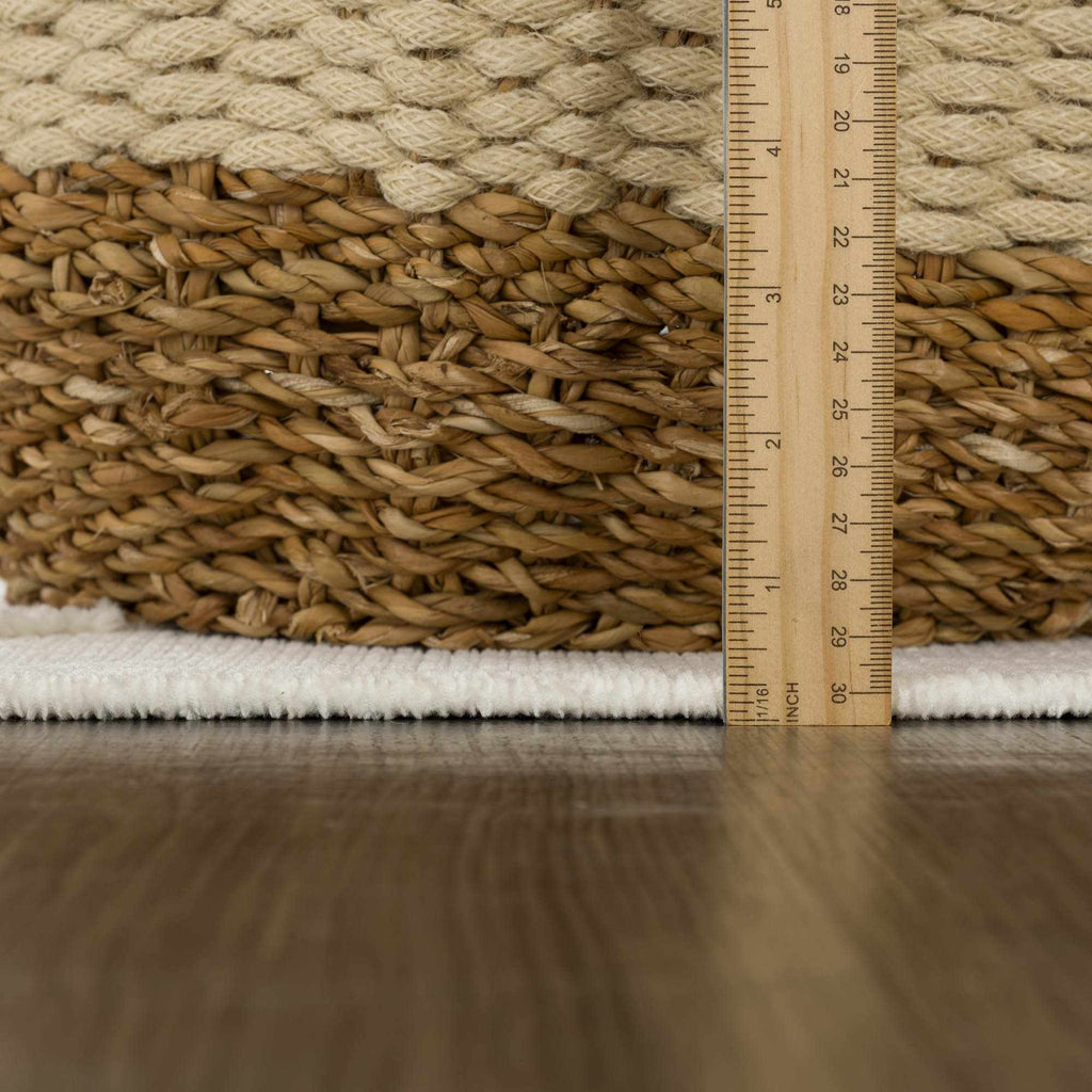 Hauteloom Amani SLYBAMANIA1 White Machine Made Polypropylene Rug