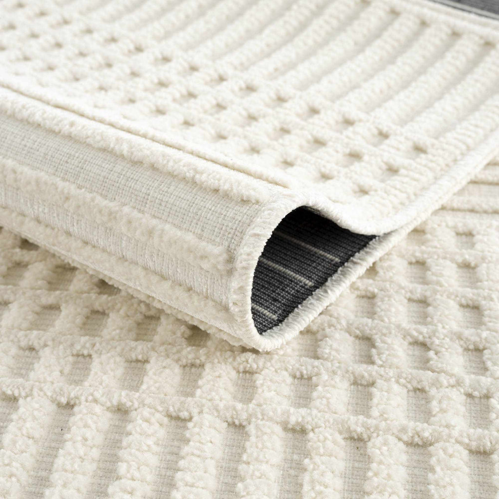 Hauteloom Rhun SLYBRHUN8A1 White Machine Made Polypropylene Rug