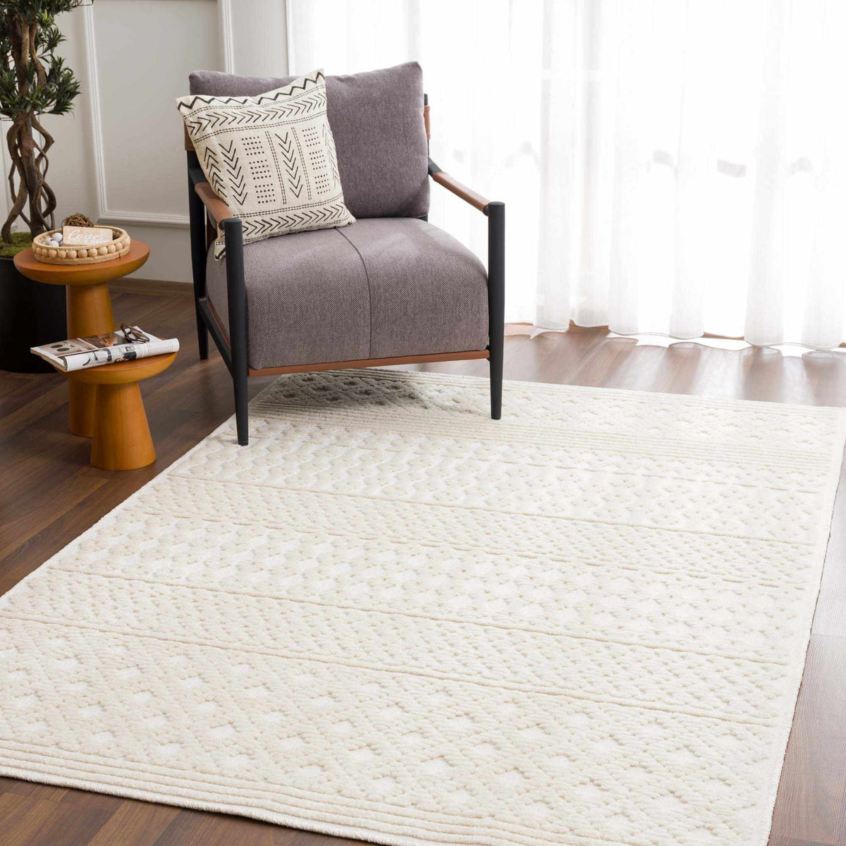 Hauteloom Drago SLYBDRAGOA1 White Machine Made Polypropylene Rug