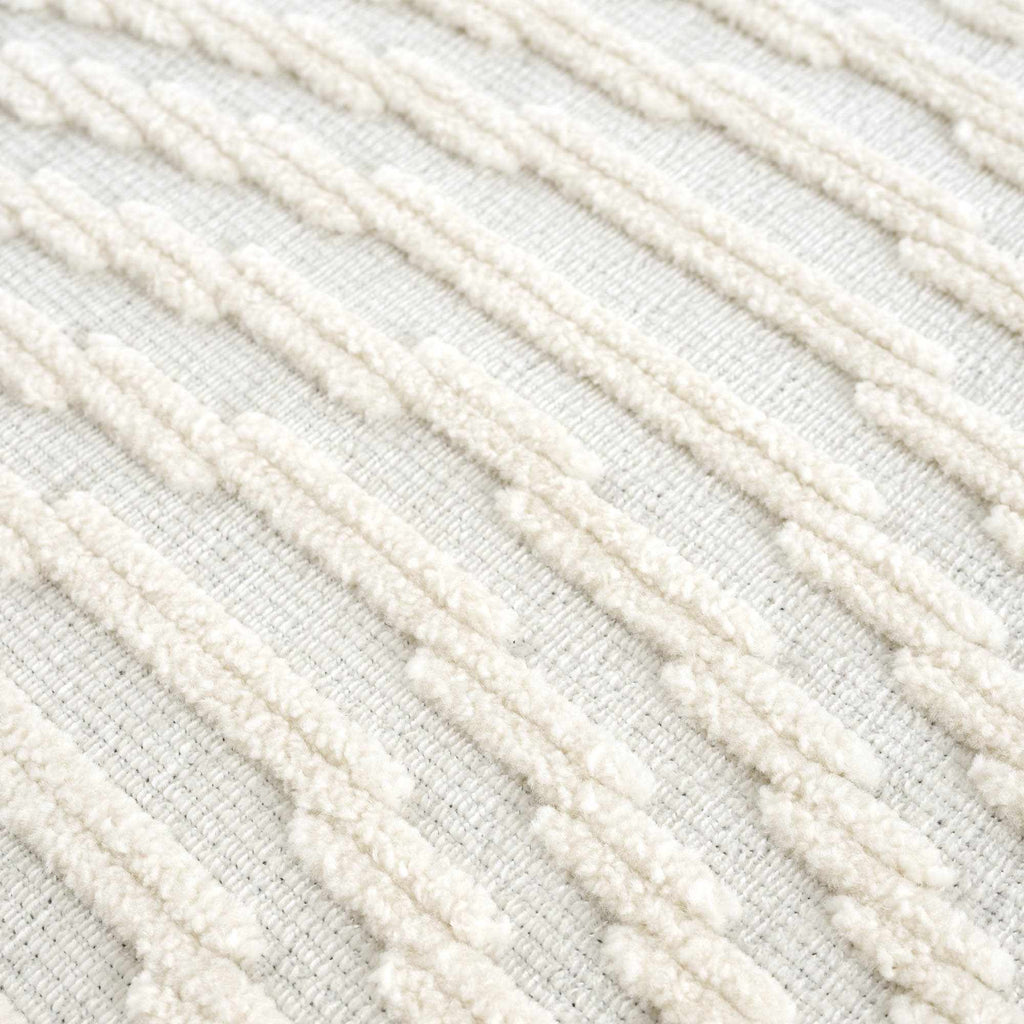 Hauteloom Deron SLYBDERONA1 White Machine Made Polypropylene Rug