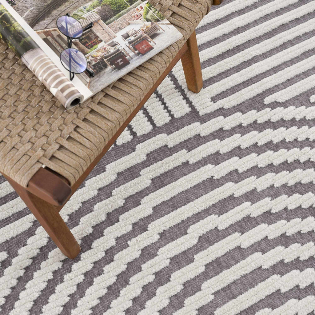 Hauteloom Deron SLYBDERONA3 Gray Machine Made Polypropylene Rug