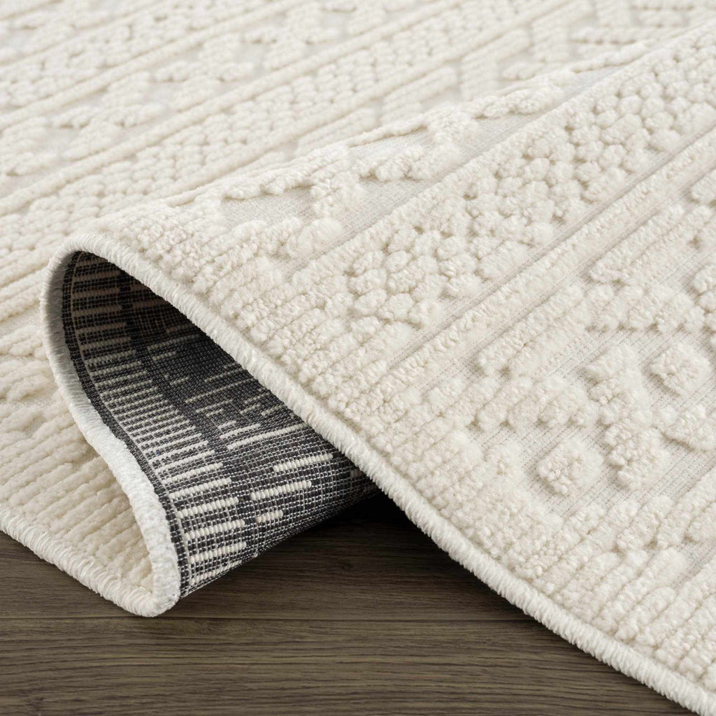 Hauteloom Fadey SLYBFADEYA1 White Machine Made Polypropylene Rug