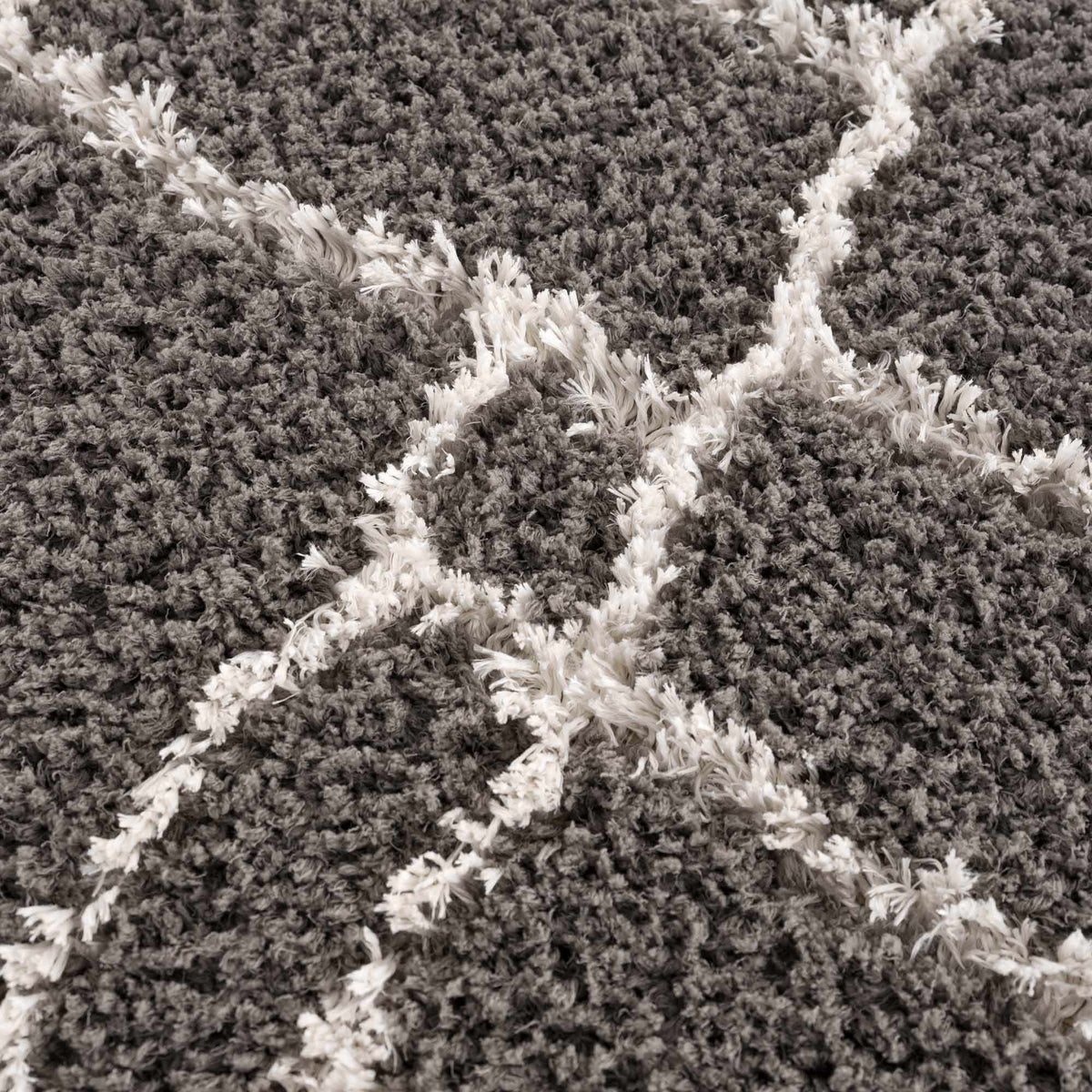 Hauteloom Andia HMSGANDIAA3 Gray Machine Made Polyester Rug