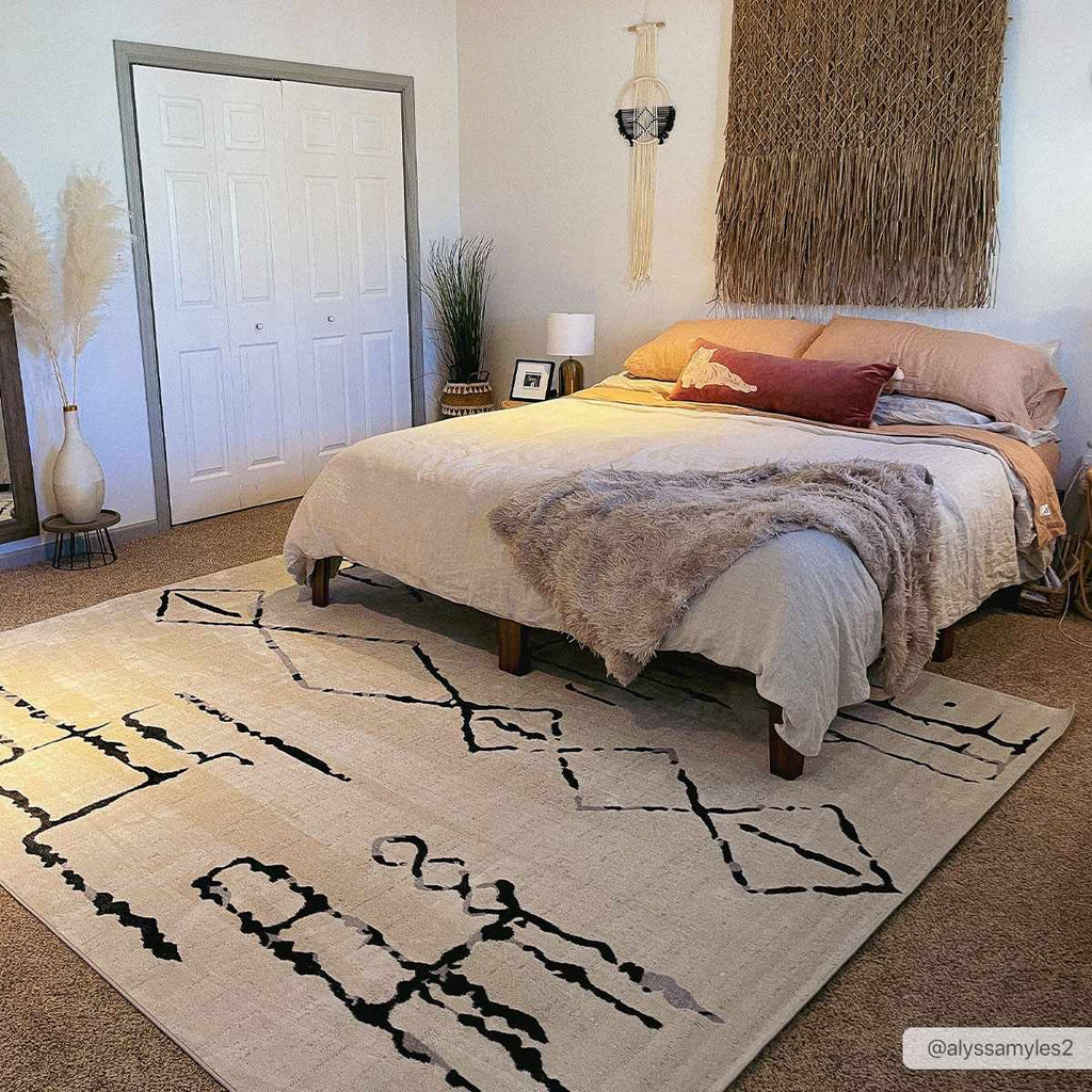 Hauteloom Maguyam MAGU Black Machine Made Polyester Rug