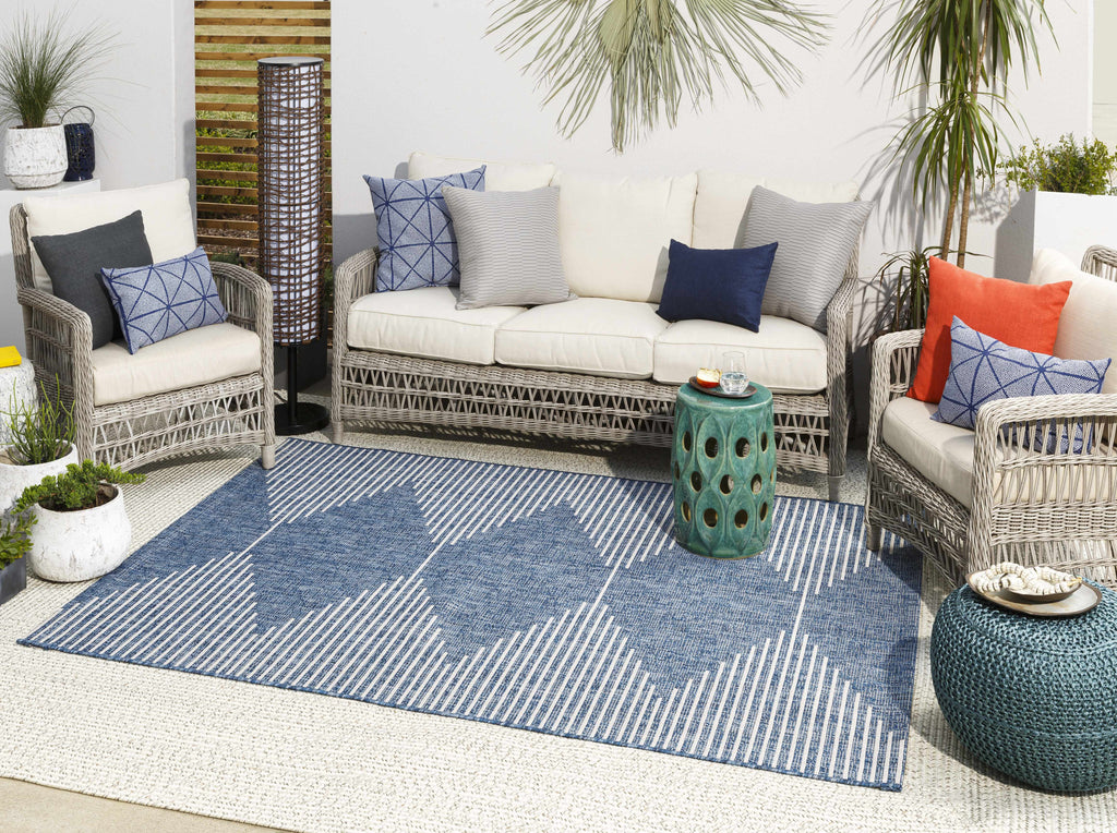 Hauteloom Bourton BOURT Navy Machine Made Polypropylene Rug