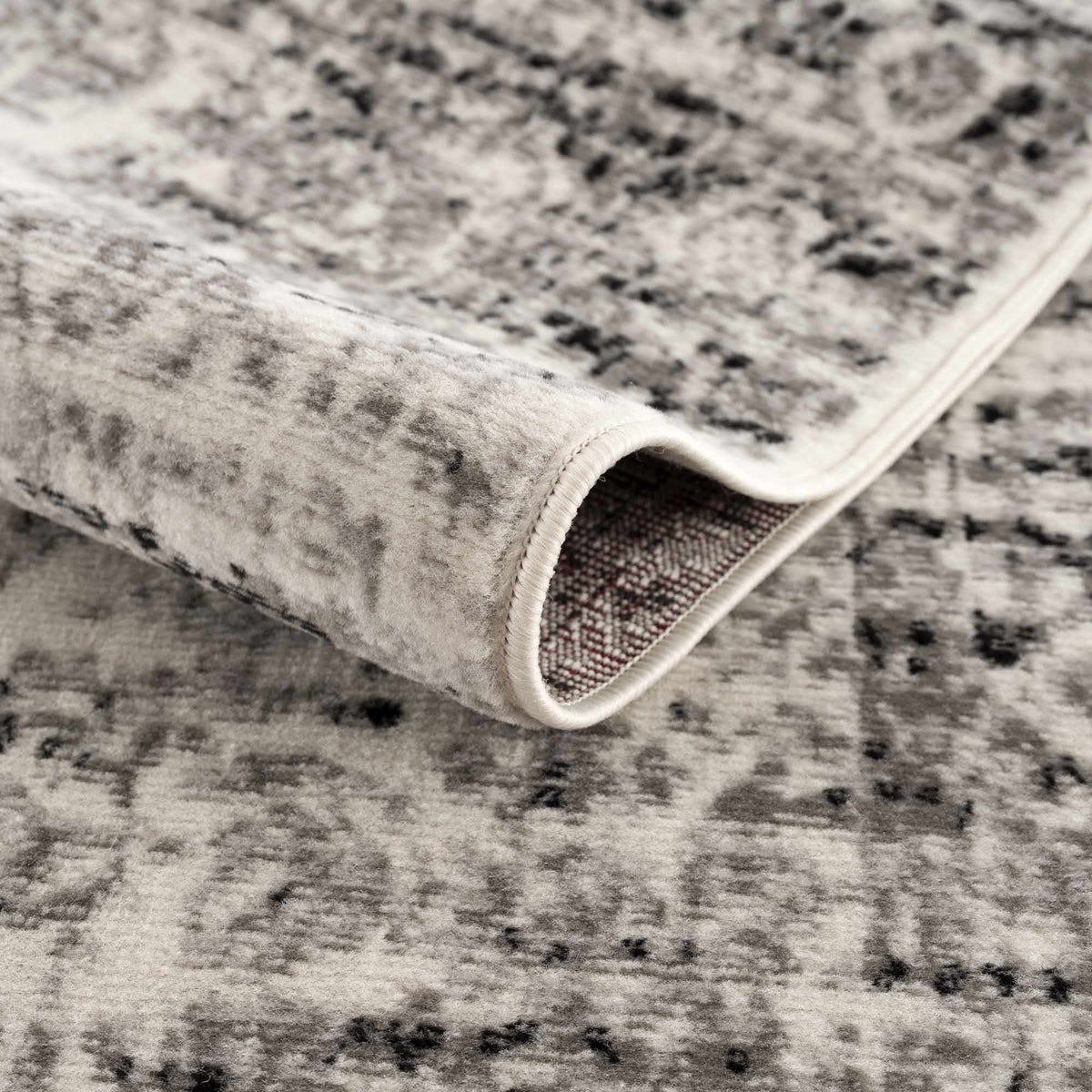 Hauteloom Park PRKOS Medium Gray Machine Made Polypropylene Rug