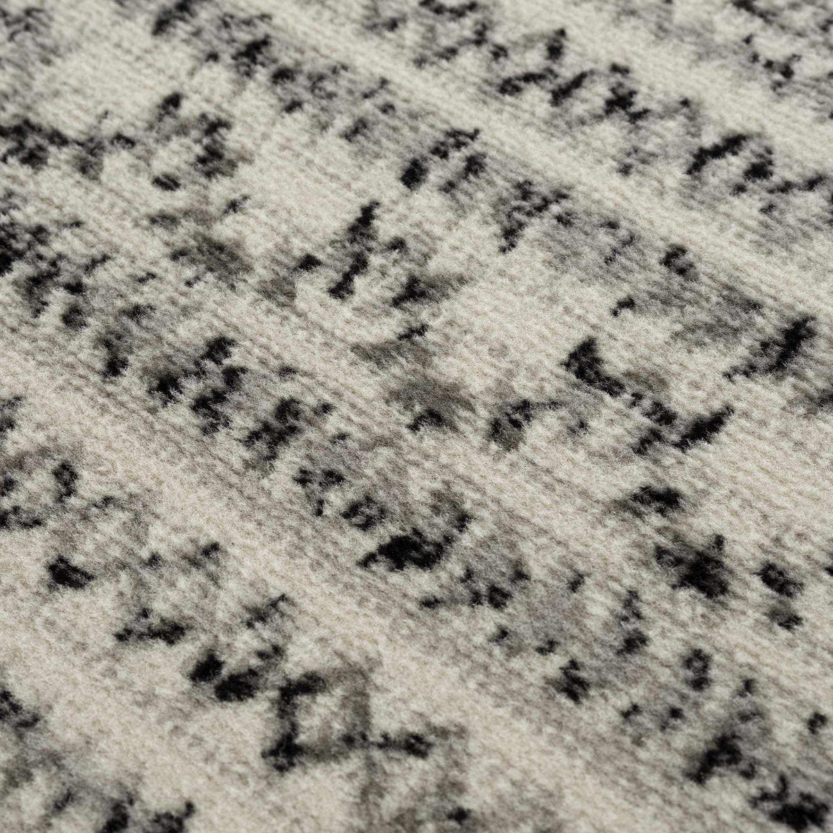 Hauteloom Greig GREI Black Machine Made Polypropylene Rug