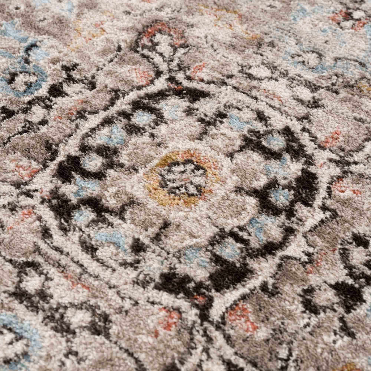 Hauteloom Albie HPTKALBIEA3 Gold Machine Made Polypropylene Rug
