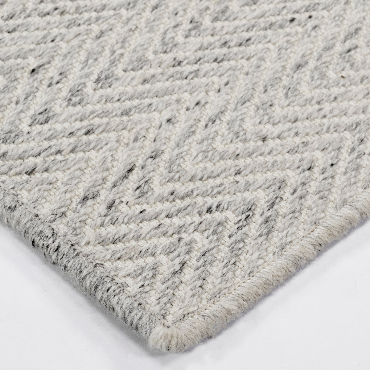dalyn provo pv2 silver rug