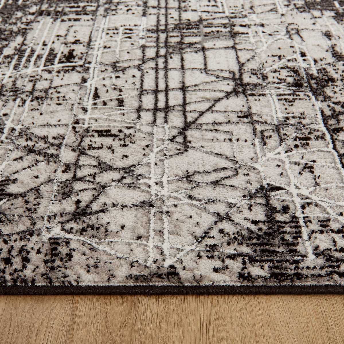 lavin seisa r1004 black rug