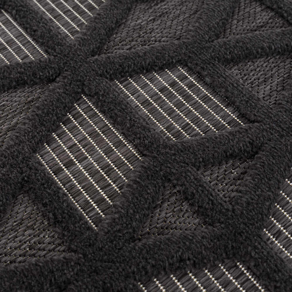 Hauteloom Nuri SSAMNURICA1 Black Machine Made Polypropylene Rug