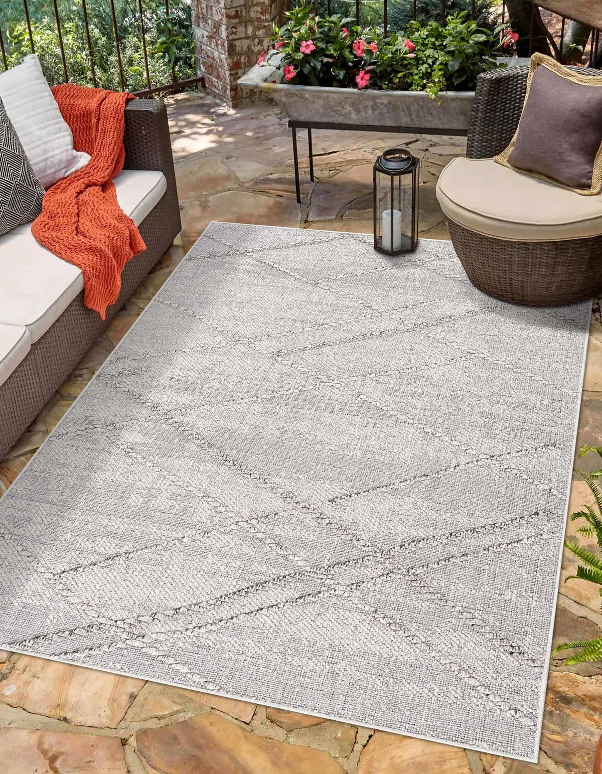 Hauteloom Limited Edition HSSOBAQERA2 Taupe Machine Made Polypropylene Rug
